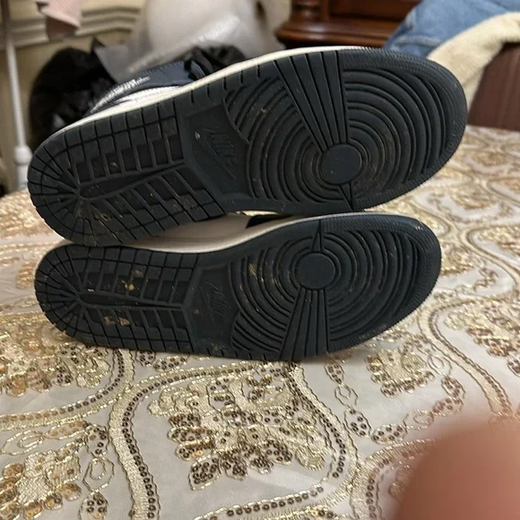 NIKE AIR JORDAN 1 MID SE ASW 'CARBON' - SIZE 9 MENS US - Picture 14 of 16